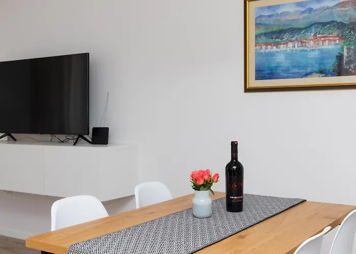 Two Flowers Luxury Supetar